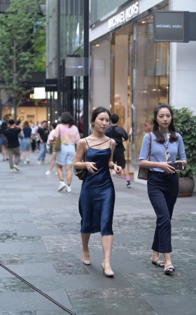 风情的小姐姐