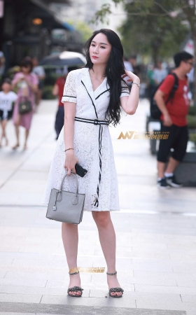 镂花连衣裙，气质美女 [14P]