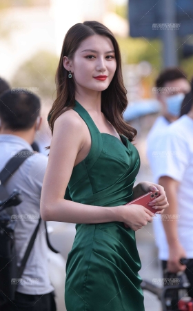 优雅高挑的美人儿~ [29P]