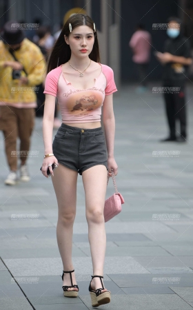 靓丽热裤女孩 [16P]