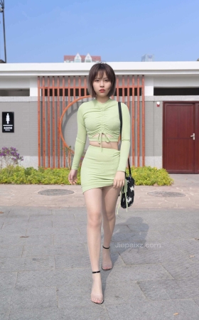 程生街拍★微胖的美女 【套图+视频】<font color=red> [10P]</font>