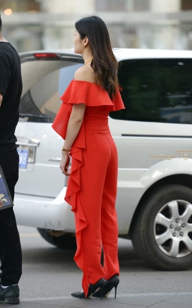 红衣女 [10P]