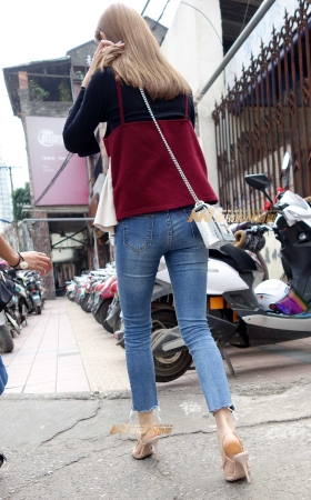 高跟蓝牛苗条 [12P]