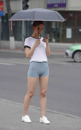 [kaine专区] 心爱的雾霾蓝热裤女孩 【图片➕视频】<font color=red> [10P]</font>