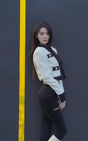 飒爽长靴牛仔