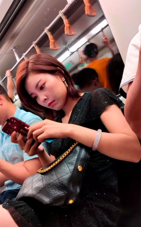 黑裙子性感美女