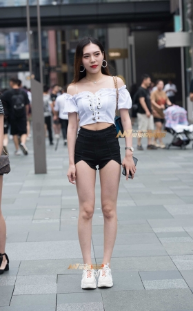 短牛牛子美女 [12P]