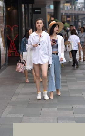 衬衫这样穿法，真诱人这大白腿3A3364[625M]