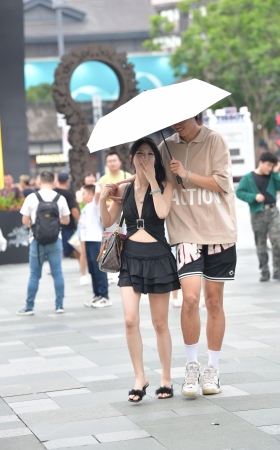 性感美腿凉拖小姐姐