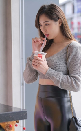 皮裤美女