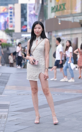 搭讪性感开叉裙女友~ [16P]