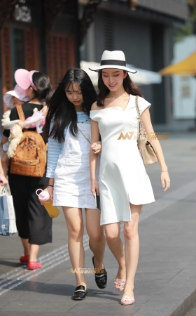 漂亮温婉大方的孕妇 [21P]
