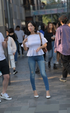 性感牛仔裤美女