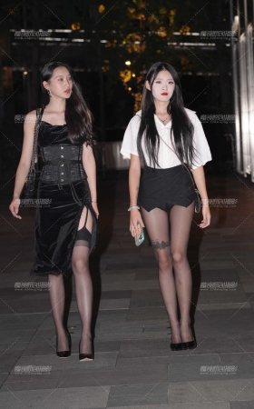 黑丝长腿 [21P]