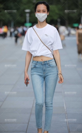 长腿牛仔裤美眉 [22P]