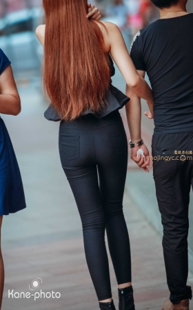 苗条的抹胸紧身长腿 [22P]