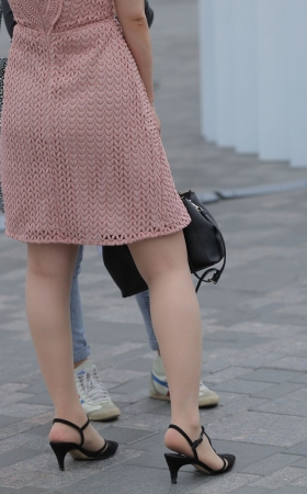 低胸肉丝小姐姐