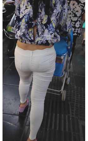 白裤紧身小妹