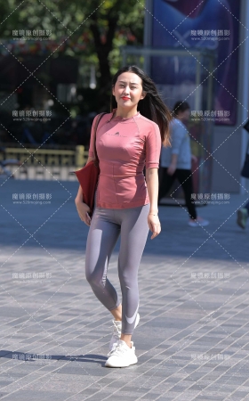 性感紧身裤少妇 [23P]