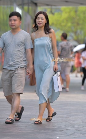逛街的性感少妇 [26P]