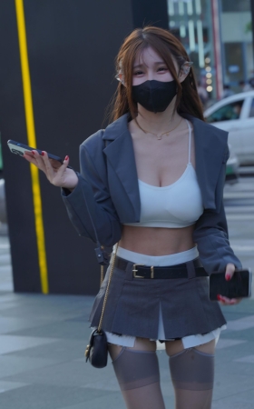 短裙灰丝妹