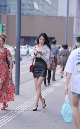 女神范的美腿高跟小姐姐