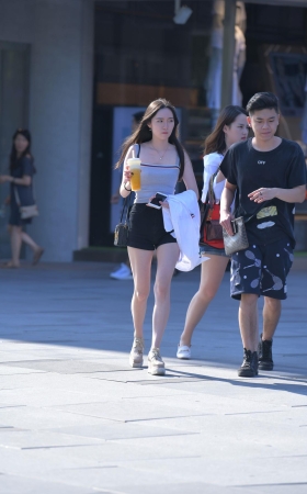 长腿漂亮美女