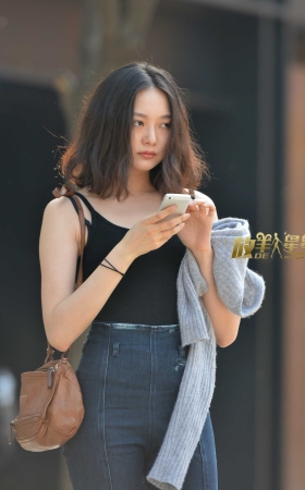 -高腰牛仔少妇 [13P]