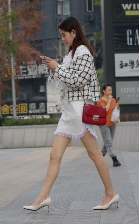 两位丽人