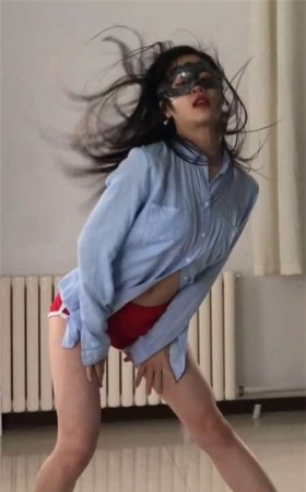 红色超短运动热舞模拍美女热舞 [280 MB]
