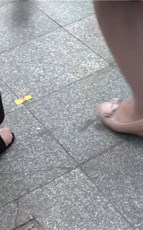 4k - 肉色丝袜，黑高跟美足MM [1.17 GB/avi]