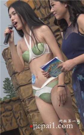 极品高挑身材长腿比基尼泳装美女