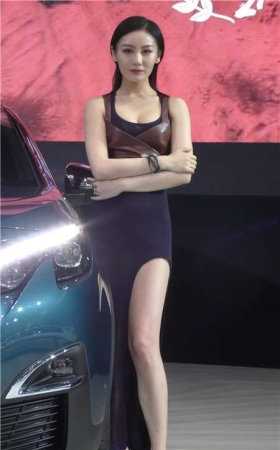 4k-各种特写白嫩美女车模