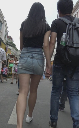 高腰牛仔裙小姐姐