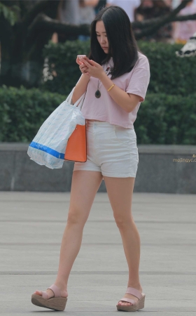 美腿白短裤小姑娘（25P） [25P]