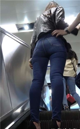 4k-性感蓝牛颜值美女姐姐 [1.91 GB]