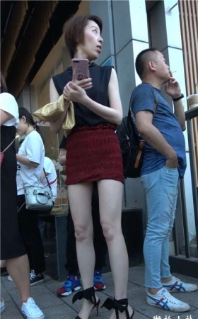 4K 性感美腿街拍高跟短裙美女
