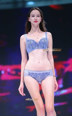 内衣秀1 [15P]