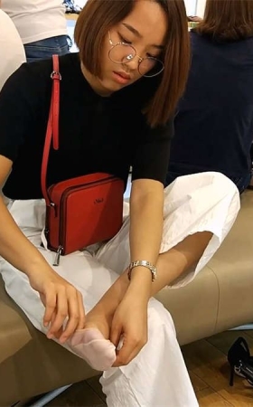 超多裸腿美腿美女试鞋