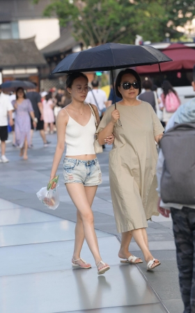 素雅清新少妇