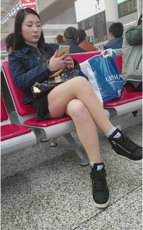 美腿肉丝妹子