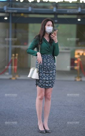 高跟长腿御姐 [19P]