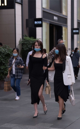 漂亮的包臀长裙小姐姐