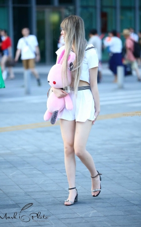海军制服美少女 [15P]
