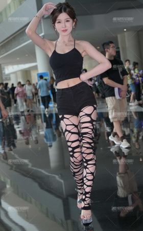 美腿小雯 [26P]