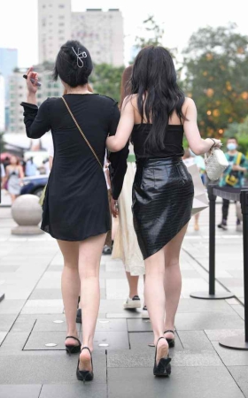  靓丽皮裙搭配 [159P-3.59GB]