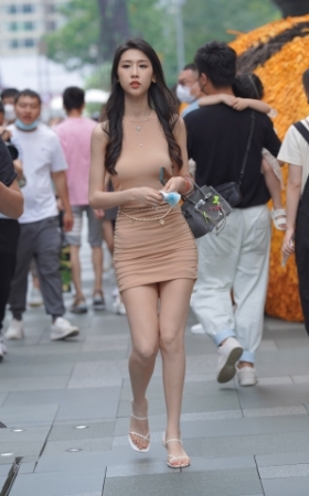 集身材颜值于一身