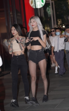 网袜热裤