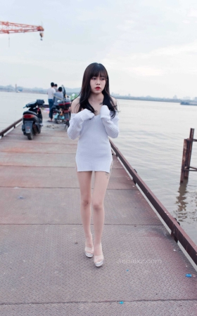 御风街拍★极品美足少女在海鸥岛上的奇遇【套图+视频】<font color=red> [10P]</font>