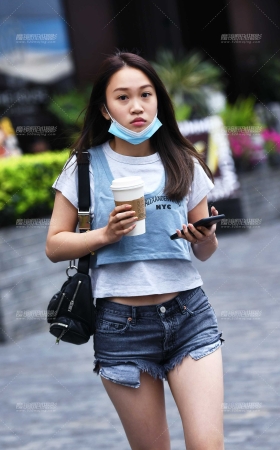 一转身萌萌的 [19P]